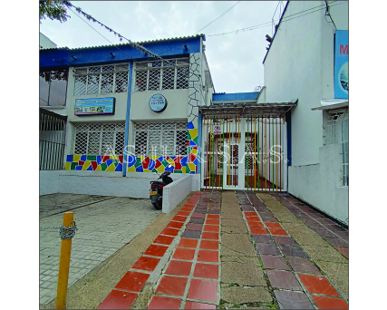 SE VENDE CASA BARRIO INTERLAKEN